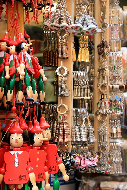 10 Unique Travel Souvenir Ideas